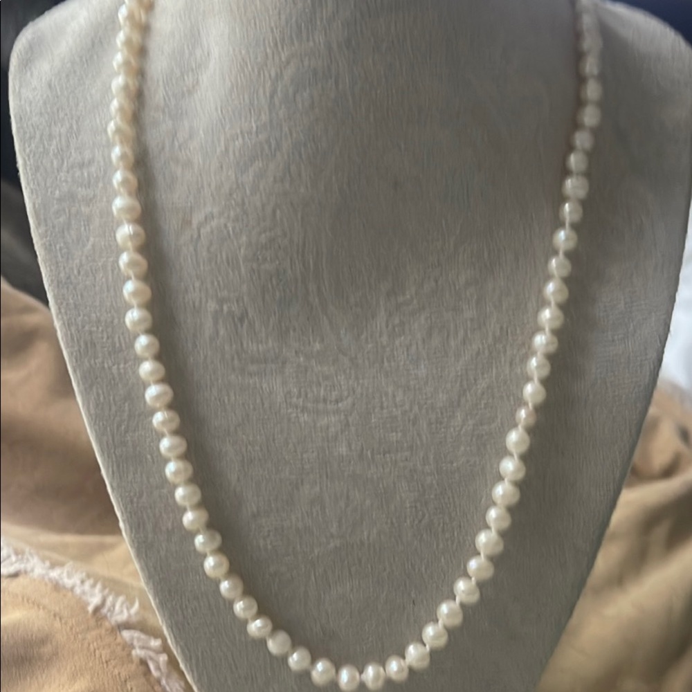 Akoya AAA Luxury Japanese Cultured White Pearls Necklace Classic Jewelry.